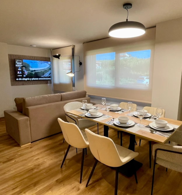 salon comedor apartamento vacaciones sanxenxo 2 dormitorios-2